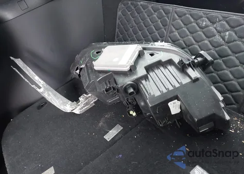 2017 Tesla Model X 100D/75D/90D z USA, uszkodzony, nr VIN 5YJXCBE21HF057705